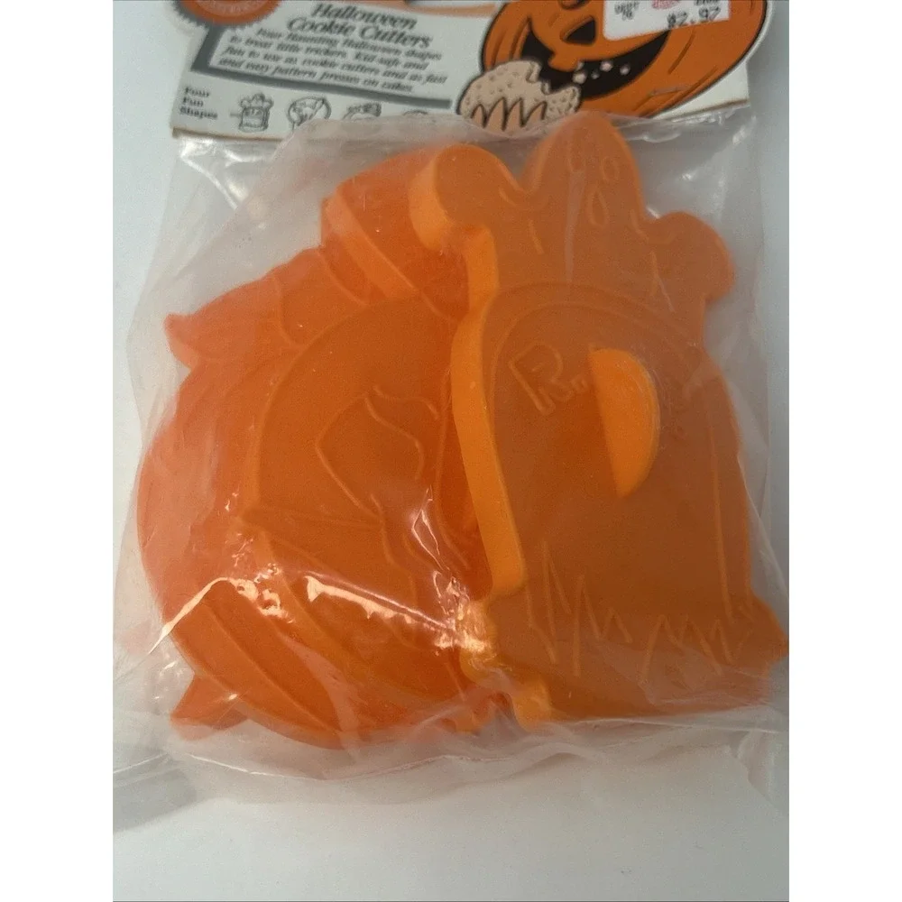 NEW Vintage Wilton Large Halloween Plastic Cookie Cutters 4 Pc 1988